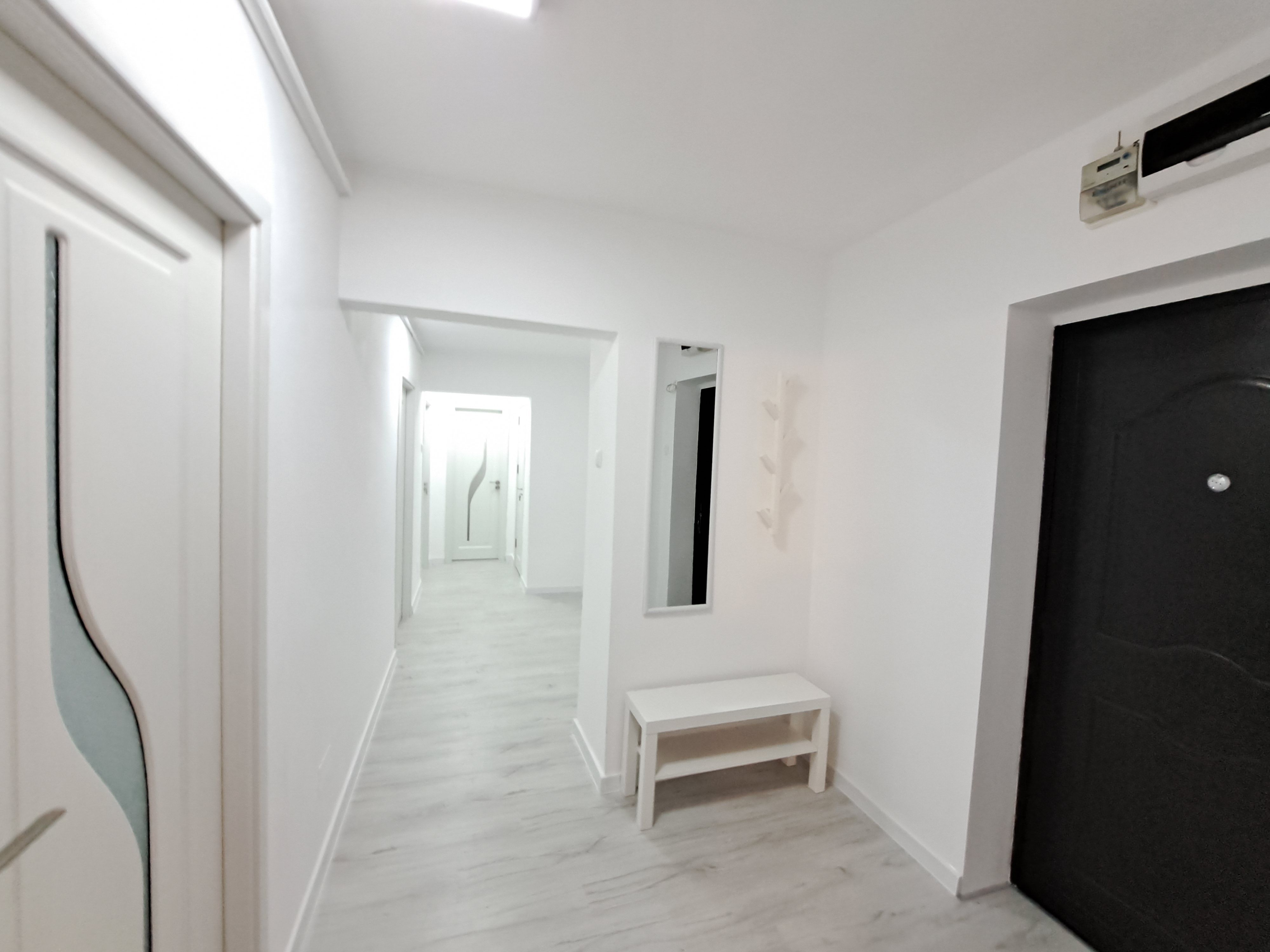 Apartament cu 3 camere  complet renovat  Bucur Obor