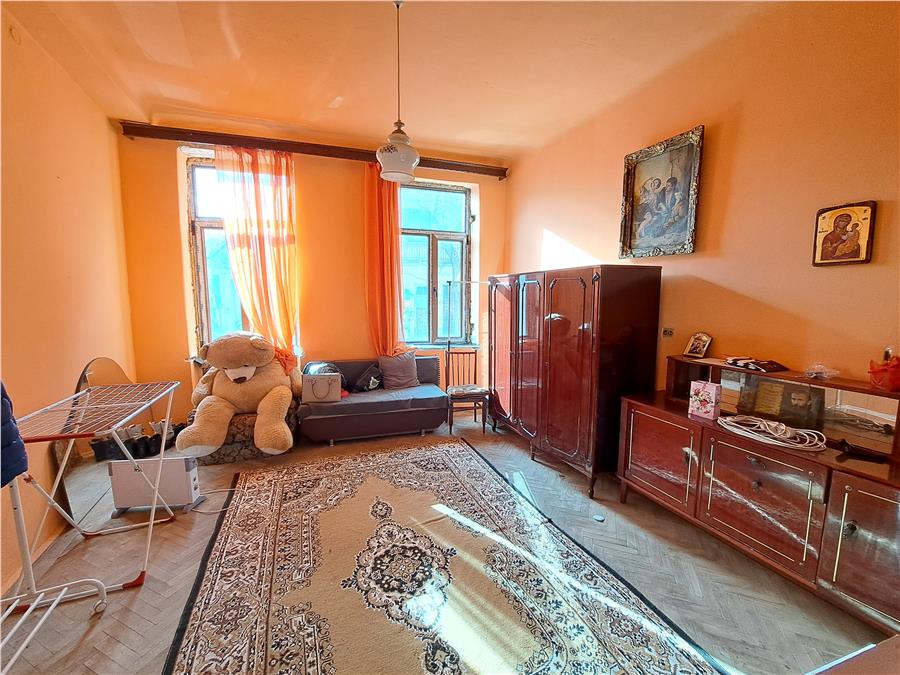 apartament cu 3 camere in vila - popa tatu Bucuresti